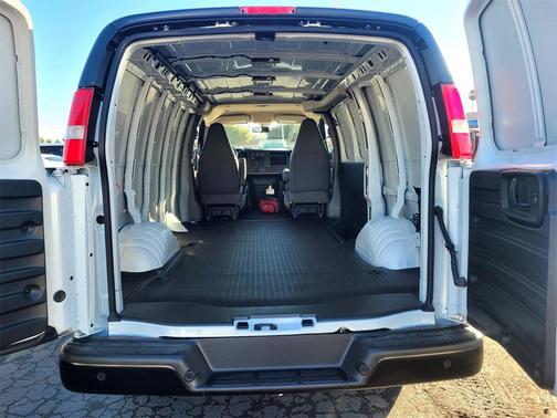 2025 Chevrolet Express 2500 RWD 2500 Regular Wheelbase WT