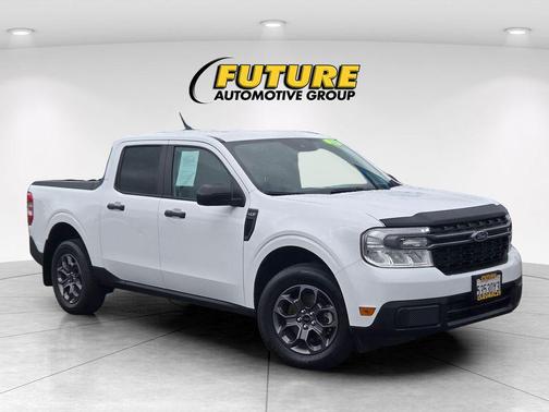 Oxford White 2024 Ford Maverick XLT