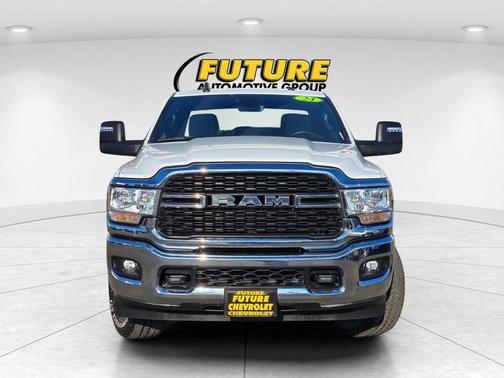 2024 RAM 3500 Big Horn Crew Cab 4x4 8' Box