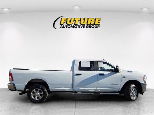 2024 RAM 3500 Big Horn Crew Cab 4x4 8' Box