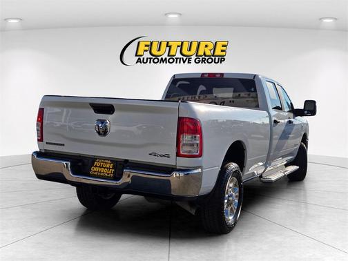 2024 RAM 3500 Big Horn Crew Cab 4x4 8' Box