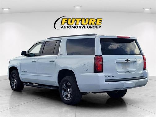 2017 Chevrolet Suburban LT