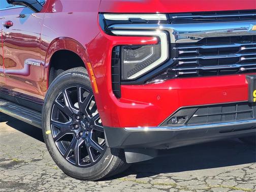 2025 Chevrolet Suburban Premier