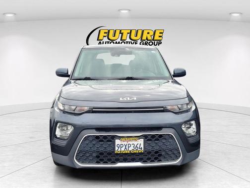 Gravity Gray 2022 Kia Soul LX