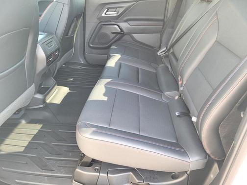 2025 Chevrolet Silverado EV RST