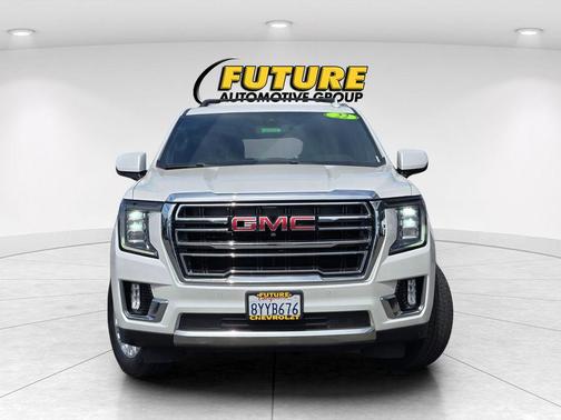 White Frost Tricoat 2022 GMC Yukon SLT