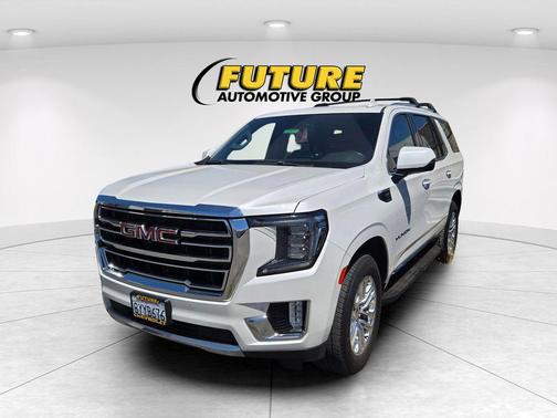 White Frost Tricoat 2022 GMC Yukon SLT
