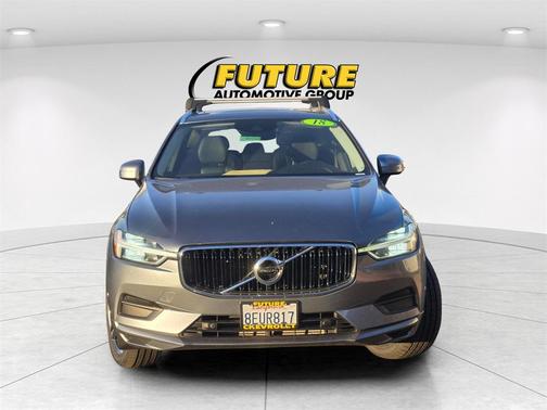 2018 Volvo XC60 T5 Momentum