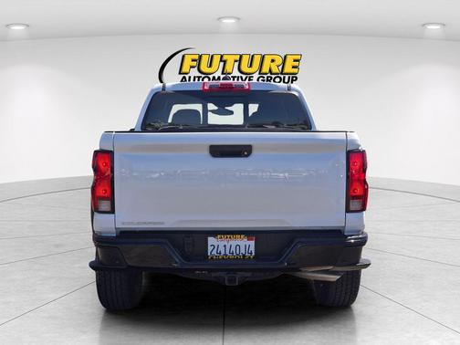 Summit White 2026 Chevrolet Colorado Trail Boss