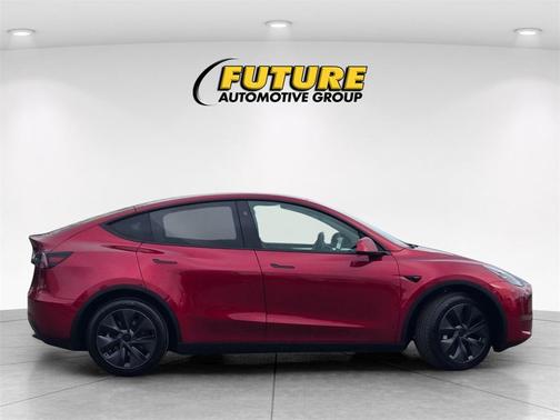 2024 Tesla Model Y Base