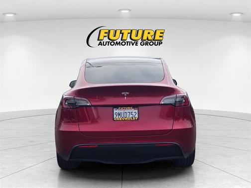 2024 Tesla Model Y Base