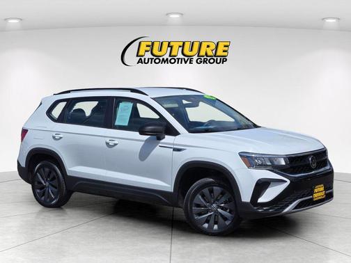 Pure White 2024 Volkswagen Taos 1.5T S