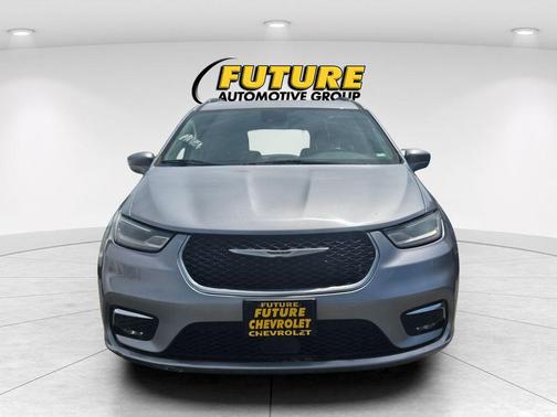 Billet Silver Metallic 2021 Chrysler Pacifica Touring L