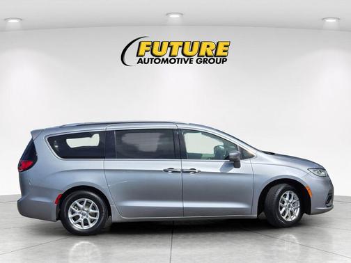 Billet Silver Metallic 2021 Chrysler Pacifica Touring L