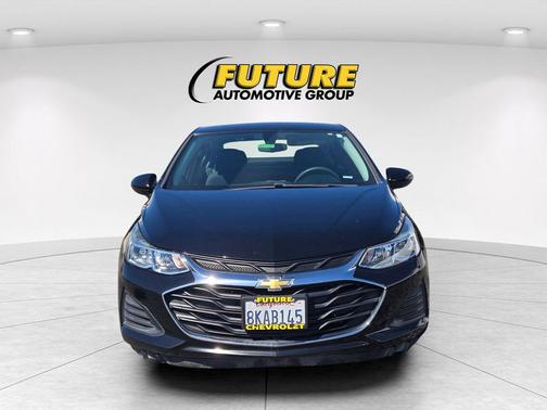 Mosaic Black Metallic 2019 Chevrolet Cruze LS
