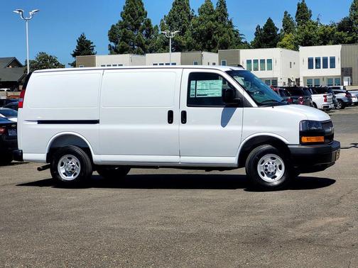 Summit White 2026 Chevrolet Express 2500 Work Van