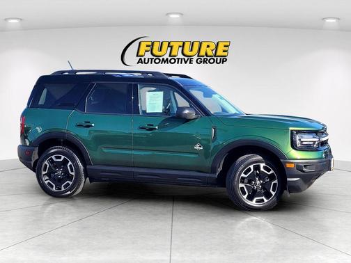 Eruption Green Metallic 2024 Ford Bronco Sport Outer Banks