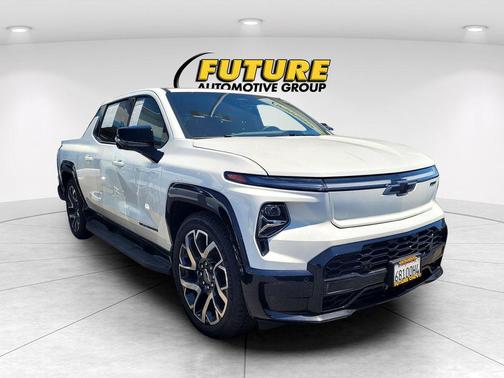 Summit White 2025 Chevrolet Silverado EV RST