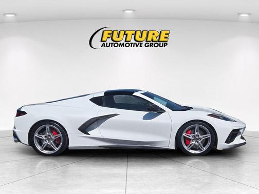 Arctic White 2020 Chevrolet Corvette Stingray w/3LT