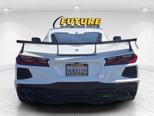 Arctic White 2020 Chevrolet Corvette Stingray w/3LT
