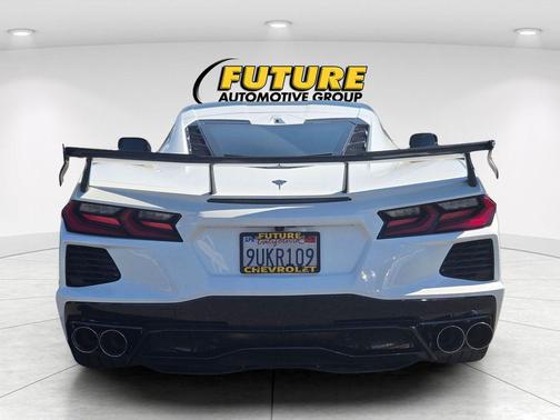 Arctic White 2020 Chevrolet Corvette Stingray w/3LT