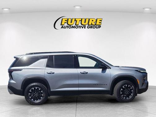 Sterling Gray Metallic 2026 Chevrolet Traverse AWD Z71
