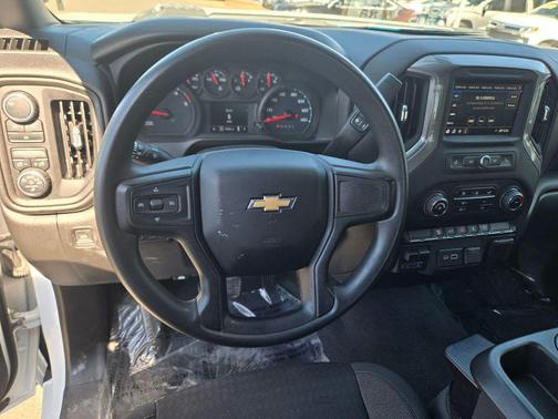 Summit White 2023 Chevrolet Silverado 2500 Custom
