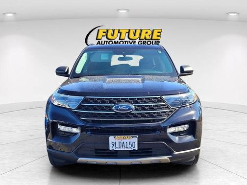 Agate Black Metallic 2023 Ford Explorer XLT