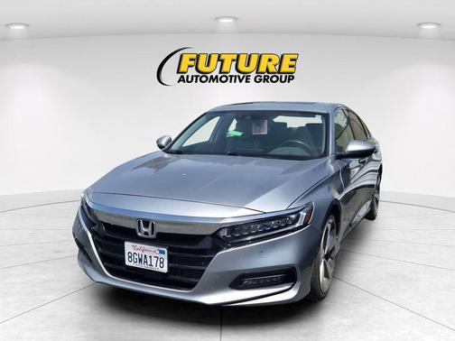 Crystal Black Pearl 2018 Honda Accord Touring