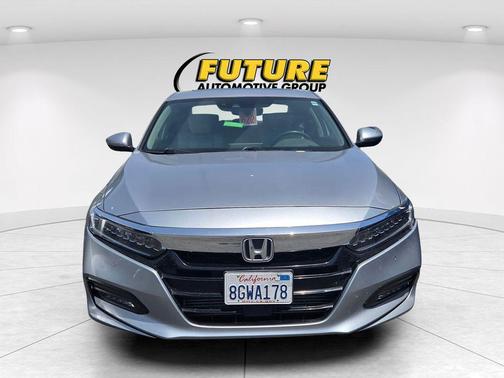 Crystal Black Pearl 2018 Honda Accord Touring