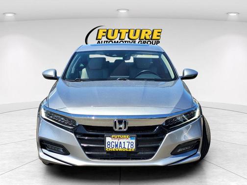 Crystal Black Pearl 2018 Honda Accord Touring