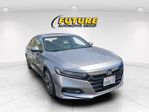 Crystal Black Pearl 2018 Honda Accord Touring