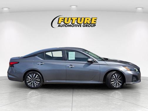 Gun Metallic 2023 Nissan Altima 2.5 SV