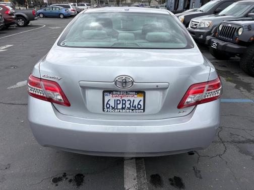 2010 Toyota Camry LE