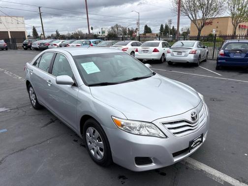 2010 Toyota Camry LE