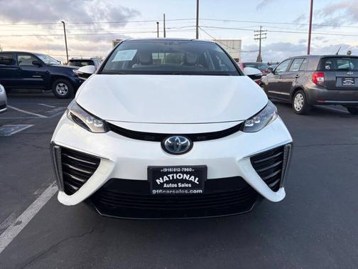 2017 Toyota Mirai Base