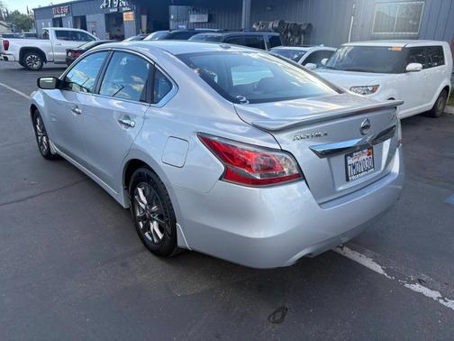 2015 Nissan Altima 2.5 S