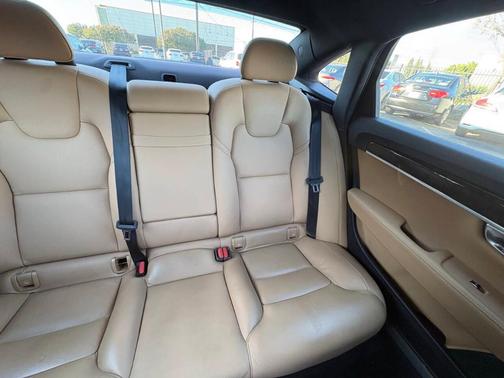 Gray 2018 Volvo S90 T5 Momentum