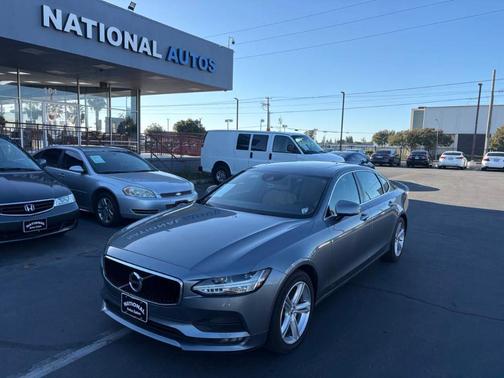 Gray 2018 Volvo S90 T5 Momentum
