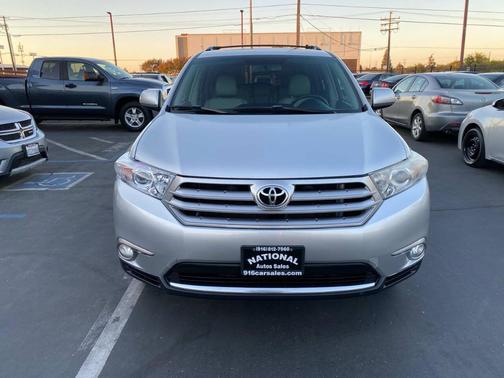 2012 Toyota Highlander SE