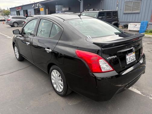 2017 Nissan Versa 1.6 SV