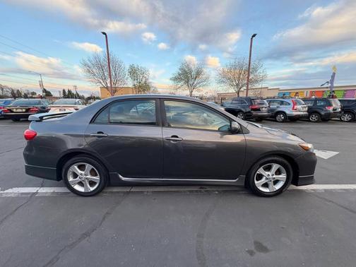 2013 Toyota Corolla S