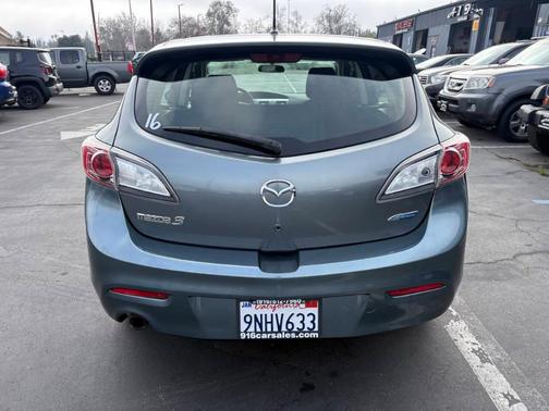 2013 Mazda Mazda3 i Touring