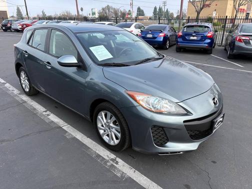2013 Mazda Mazda3 i Touring