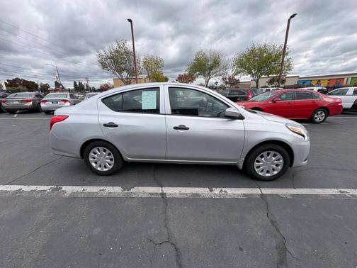 2017 Nissan Versa S