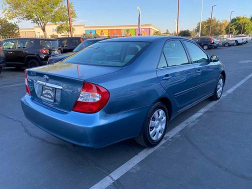 2003 Toyota Camry LE