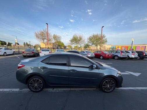 2016 Toyota Corolla S Plus