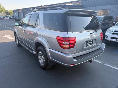 2004 Toyota Sequoia Limited