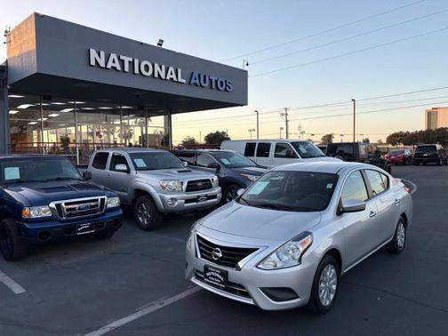 2016 Nissan Versa 1.6 SV