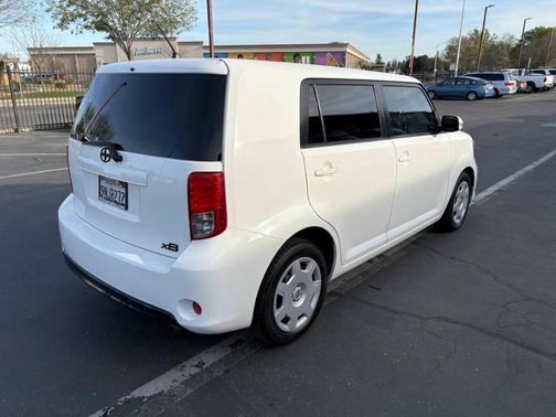 2013 Scion xB 10 Series